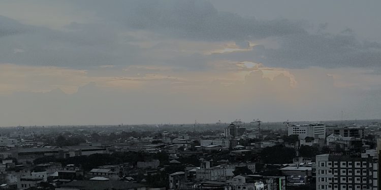 Prakiraan Cuaca Balikpapan dan IKN 30 Juni 2025 Berpotensi Hujan Petir dan Berawan