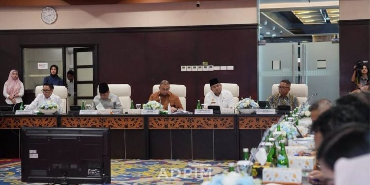 Gubernur Kaltim Curhat Pupuk Terbatas Ribuan Desa Belum Teraliri Listrik dan Wilayah Blankspot