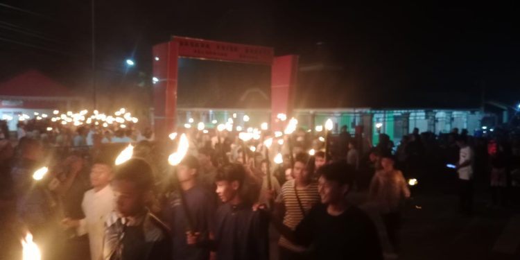 Ratusan Warga Maluhu Kukar Ramaikan Pawai Obor Tahun Baru 1 Muharram 1447 Hijriah