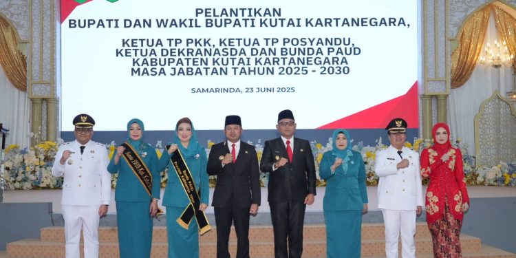 Dilantik Gubernur Kaltim, Aulia-Rendy Siap Wujudkan Kukar Idaman Terbaik