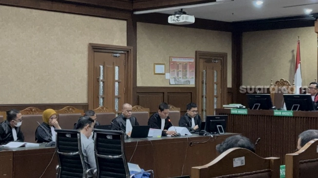 Mantan Mendag Dituntut 7 Tahun Penjara, Jaksa Minta iPad dan MacBook Dimusnahkan