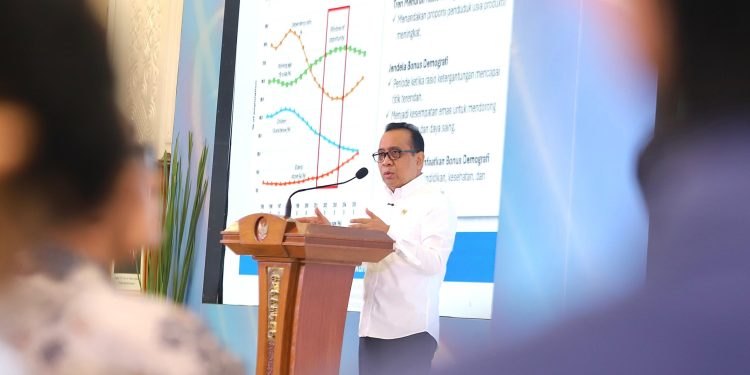 Bonus Demografi Harus Jadi Dividen Pembangunan Berkelanjutan Menko PMK