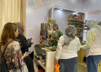 Kerajinan Kukar Hadir di Pameran HUT Dekranas dan Raih Omzet Besar