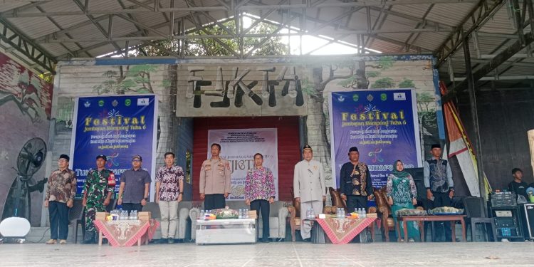 Festival Jembayan Kampung Tuha 6 Resmi Dibuka Angkat Budaya dan UMKM Lokal HUT ke-390 Desa