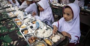 Kopdes Merah Putih Distribusikan Pangan dan Obat untuk Pelaksana Program MBG