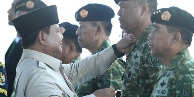 Presiden Prabowo Lantik Wakil Panglima TNI serta Tiga Kepala Badan Pertahanan Strategis