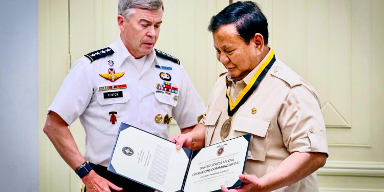 Presiden Prabowo Dapat Medali Kehormatan dari Komando Operasi Khusus AS