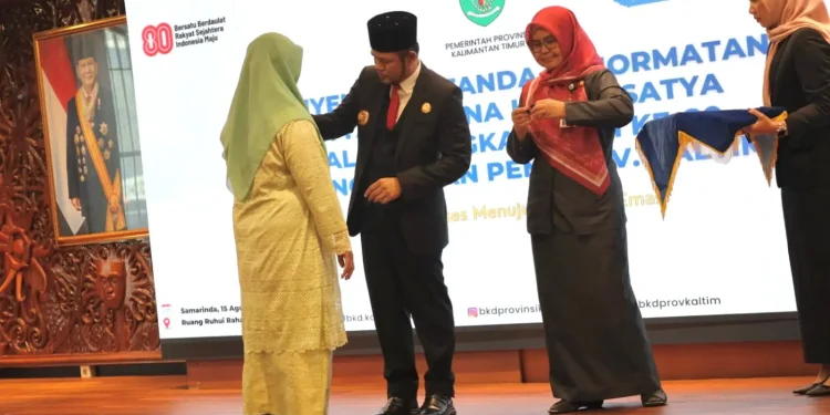 99 ASN Kaltim Terima Satyalancana Karya Satya Menjelang HUT RI ke-80