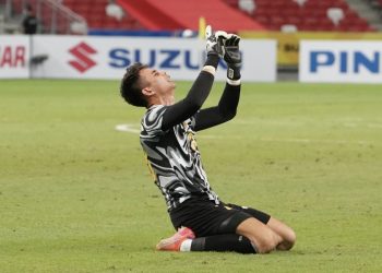 Puji Penampilan Gemilang Nadeo Argawinata oleh Fabio Lefundes
