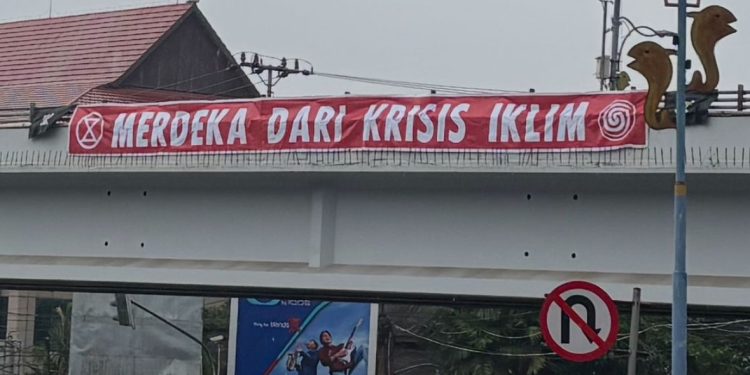Bunga Terung Kaltim: 80 Tahun Merdeka, Kaltim Belum Merdeka dari Solusi Palsu Energi