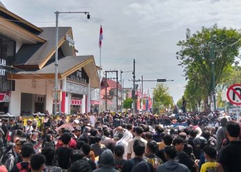 DPR Dukung Pemerintah Pusat Ambil Alih Renovasi Gedung DPRD yang Rusak karena Unjuk Rasa