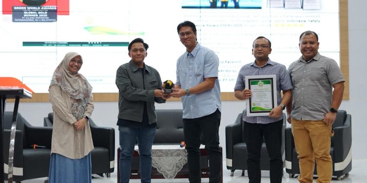 Unit Balikpapan Raih Global Gold Winner di Green World Award 2025