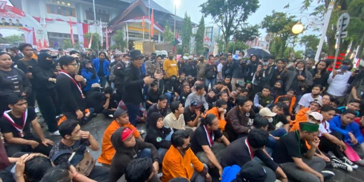 DPR Tentukan Enam Langkah, Publik Menanti Tanggapan Konkret atas Tuntutan Rakyat 17+8