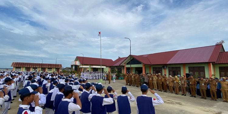 Bahasa Inggris Menjadi Mata Pelajaran Wajib di Semua Sekolah Sejak 2017