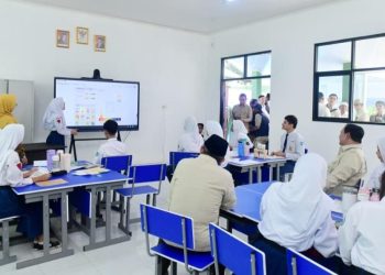 Presiden Prabowo Utamakan Sekolah 3T dalam Distribusi Panel Digital Interaktif