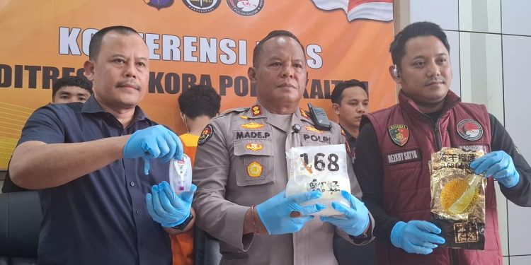 Polda Kaltim Ungkap Kurir Sabu 1 Kg di Samarinda Dikemas Fresh Durian Senilai Rp1,3 Miliar