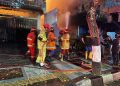 Kebakaran Ruko Klandasan Ilir Dekat Hotel Warga RT 32 Sempat Panik