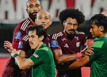 PSM Makassar Tahan Imbang Persebaya Surabaya 1-1