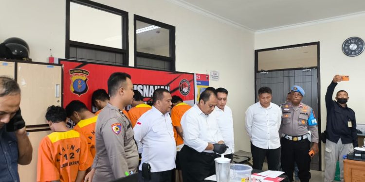 Musnahkan 758 Gram Sabu dan Ekstasi, 15 Tersangka Termasuk Satu Anak Ditangkap di Balikpapan