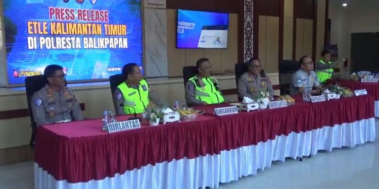 Tinjau Kesiapan Operasi Nataru di Kaltim, Target 500 Kamera ETLE pada 2026