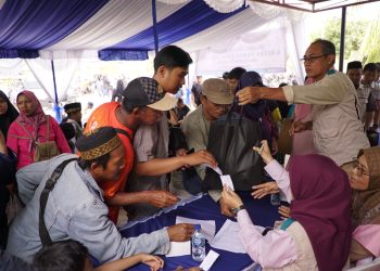 Khitan Massal dan Bantuan Guru Aksi Sosial YBM di Kaltimra