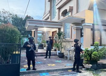 Sterilisasi Gereja di Balikpapan oleh Brimob Kaltim Amankan Misa Malam Tahun Baru