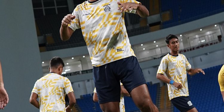 Persiba Balikpapan Lepas Shokhrukhbek Kholmatov
