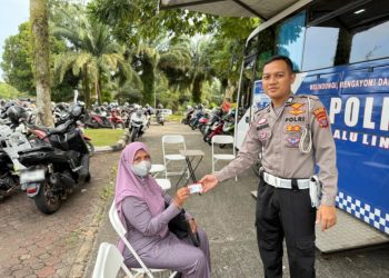 Layanan SIM Keliling Hadir di Sunday Market GOR PKT untuk Mempermudah Warga Bontang
