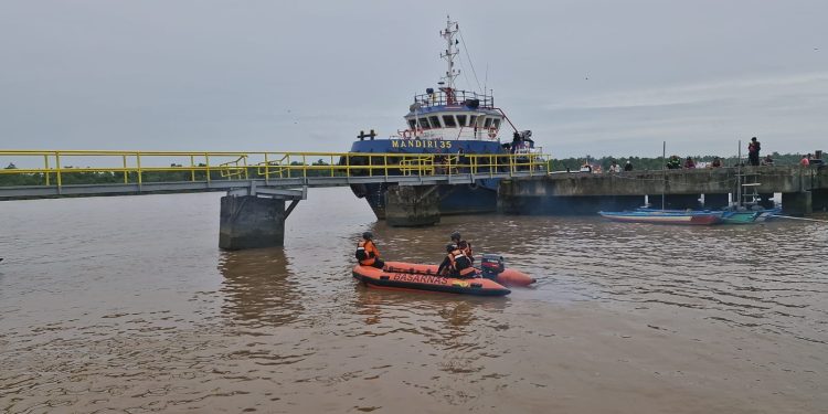 Perahu Karyawan Tenggelam di Sungai Mahakam, Satu Korban Hilang di Sanga-Sanga