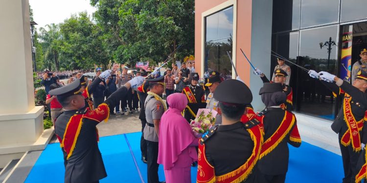 Sertijab Pejabat Kaltim Dipimpin Kapolda, Wakapolda dan Diresnarkoba Resmi Berganti