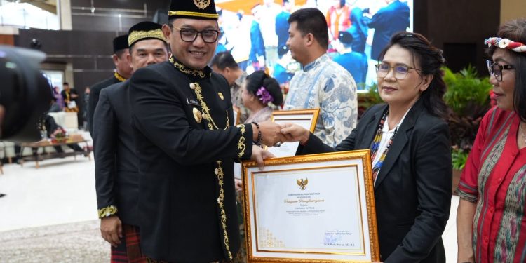 Menjaga Hutan Wehea 20 Tahun Yuliana Wetuq Terima Penghargaan Lingkungan HUT Kaltim