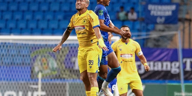 Persiba Balikpapan Ditahan Imbang Persiku Kudus 0-0, Posisi Masih Rawan