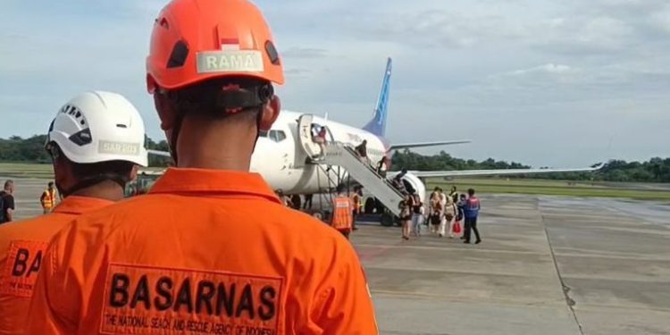 Ban Pesawat Pecah Saat Mendarat di Bandara SAMS Sepinggan Balikpapan, 128 Penumpang Selamat