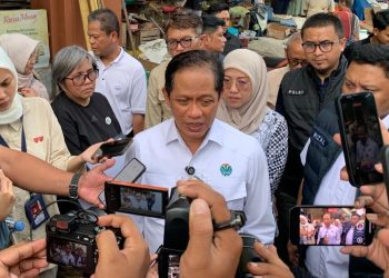 Populasi Pesut Mahakam Tinggal 66 Ekor, Menteri LH Bahas Ancaman Tongkang Batubara